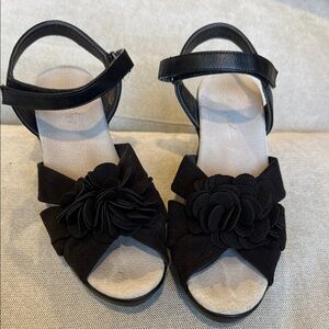 AKAISHI Elegant Black Wedge Heel Women's Sandals 8 black rosettes velcro strap